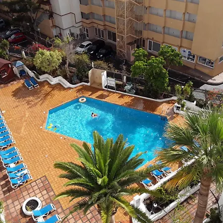 Ponderosa 701 アパート